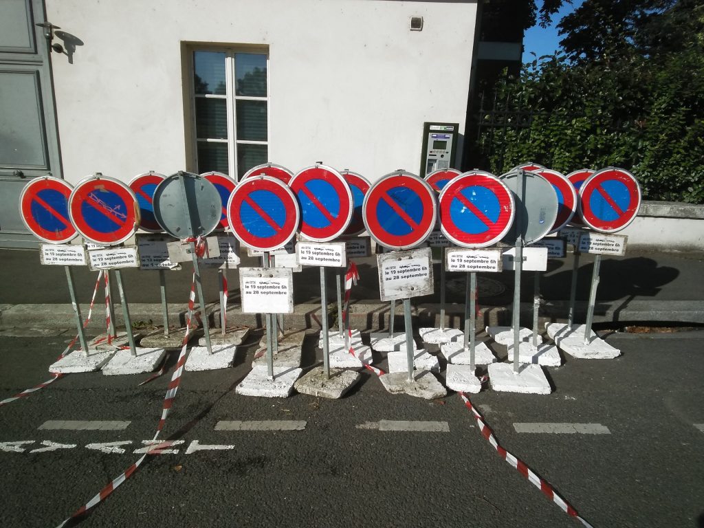 Lorsque le panneau tombe, ce n’est pas dans le&nbsp;panneau.