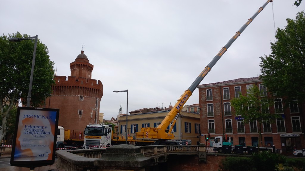 Perpignan sous la pluie ou La pluie, ça mouille, mais le fascisme&nbsp;tue.